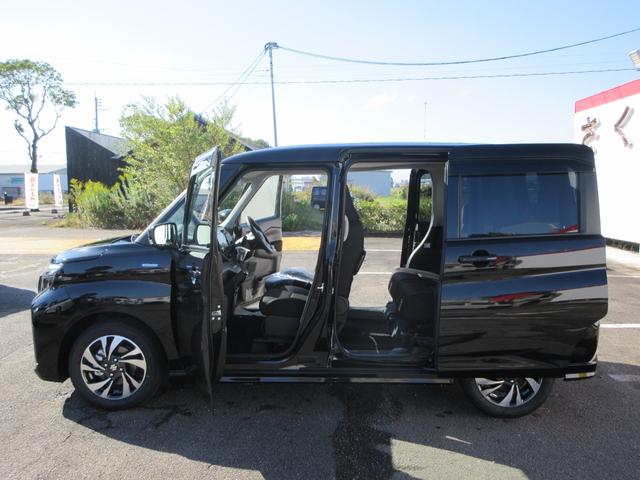 ソリオバンディット ハイブリッドＭＶ　アダプティブクルーズコントロール　ヘッドアップディスプレイ　衝突被害軽減ブレーキ　シートヒーター障害物センサー　ナビＴＶ　全周囲カメラ　ロールサンシェード　パーソナルテーブル　両側電動スライドドア（15枚目）