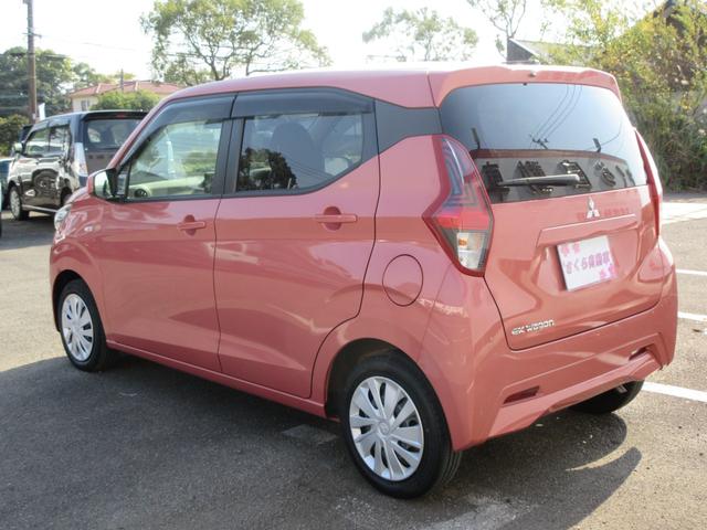 当社は、全部の届出済未使用車にメーカーの新車保証をお付けして販売いたしております。万が一のトラブルも全国ディーラー店で保証対応可能です。