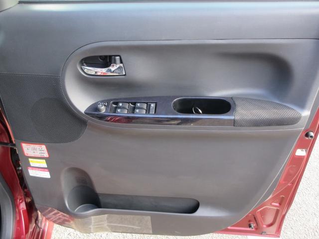 タント カスタムＸ　トップエディションＶＳ　ＳＡＩＩＩ　ナビＴＶ　運転席シートヒーター　バックカメラ　サイドカメラ　スマートアシストオートエアコン　アルミホイール　格納式リヤドアサンシェードオーディオ操作用ステアリングスイッチ　電動格納ミラーＵＳＢソケット（10枚目）