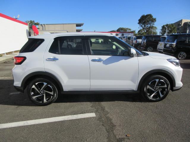 ライズ Ｚ　９インチディスプレイオーディオ　ＥＴＣ２．０　ＨＤＭＩ　ステアリングスイッチ　オートエアコン　アクセサリーソケット　シートヒーター　前後方ドライブレコーダー　純正アルミホイール　スマートアシスト（5枚目）