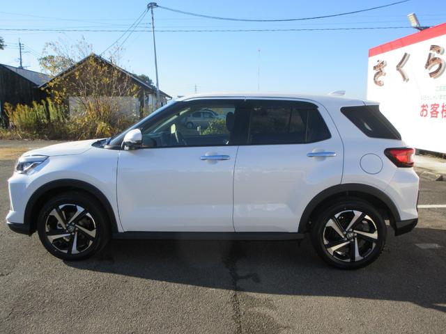 ライズ Ｚ　９インチディスプレイオーディオ　ＥＴＣ２．０　ＨＤＭＩ　ステアリングスイッチ　オートエアコン　アクセサリーソケット　シートヒーター　前後方ドライブレコーダー　純正アルミホイール　スマートアシスト（7枚目）