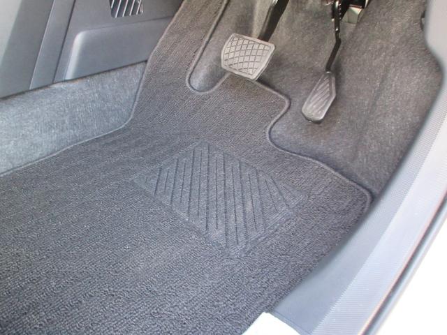 ライズ Ｚ　９インチディスプレイオーディオ　ＥＴＣ２．０　ＨＤＭＩ　ステアリングスイッチ　オートエアコン　アクセサリーソケット　シートヒーター　前後方ドライブレコーダー　純正アルミホイール　スマートアシスト（28枚目）