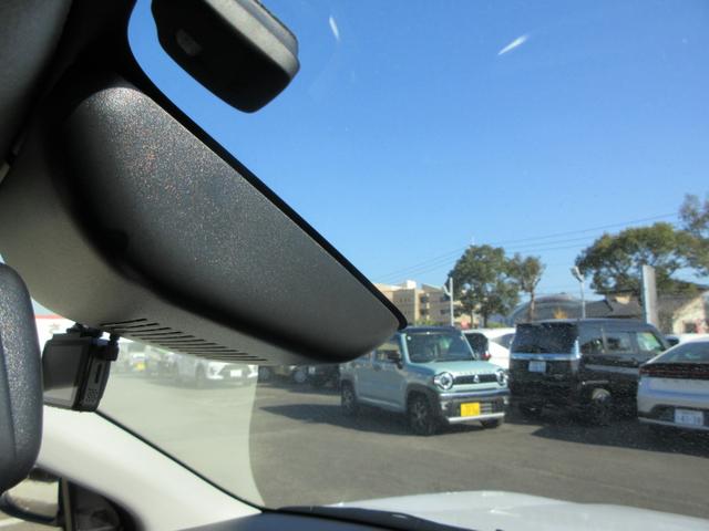 ライズ Ｚ　９インチディスプレイオーディオ　ＥＴＣ２．０　ＨＤＭＩ　ステアリングスイッチ　オートエアコン　アクセサリーソケット　シートヒーター　前後方ドライブレコーダー　純正アルミホイール　スマートアシスト（43枚目）