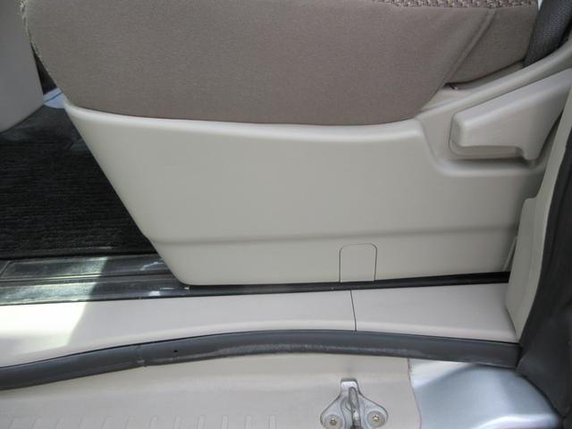 タント Ｌ　横滑り防止装置　ＣＤ　電動格納ミラー　ＡＭ・ＦＭ　アクセサリーソケット　グローブボックス　アームレスト　アイドリングストップ　インパネアッパーボックス　エアコン・クーラー（74枚目）