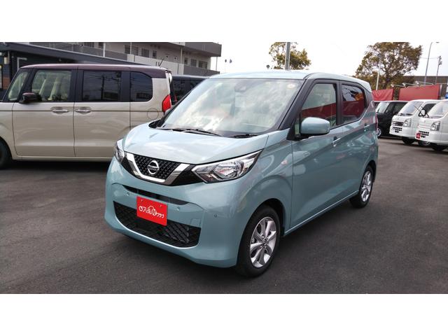 X 届出済未使用車 エマージェンシーブレーキ コーナーセンサー バッグビューモニター(ルームミラー) 特別塗装色 スマートキー プッシュスタート アルミホイール14インチ ベンチシート プライバシーガラス(7枚目)