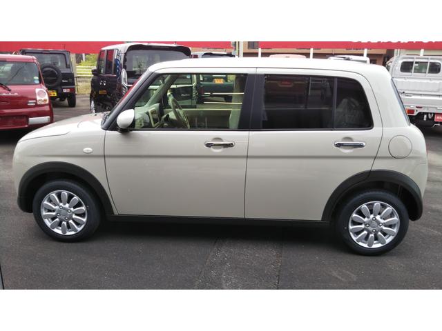 アルトラパン Ｘ　ベージュ２トーン　ディスプレイオーディオ　バックモニター　スズキセーフティサポート　シートヒーター　コーナーセンサー　アルミホイール１４インチ　スマートキー　プッシュスタート　集中ドアロック　キーレス（5枚目）