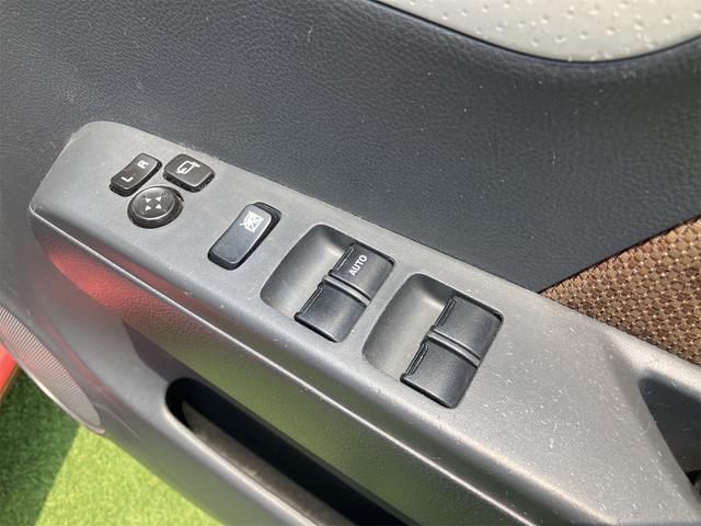 モコ Ｘ　バックカメラ　スマートキー　電動格納ミラー　ベンチシート　ＣＶＴ　盗難防止システム　ＡＢＳ　ＣＤ　ＵＳＢ　衝突安全ボディ　エアコン　パワーステアリング　パワーウィンドウ　運転席エアバッグ（11枚目）
