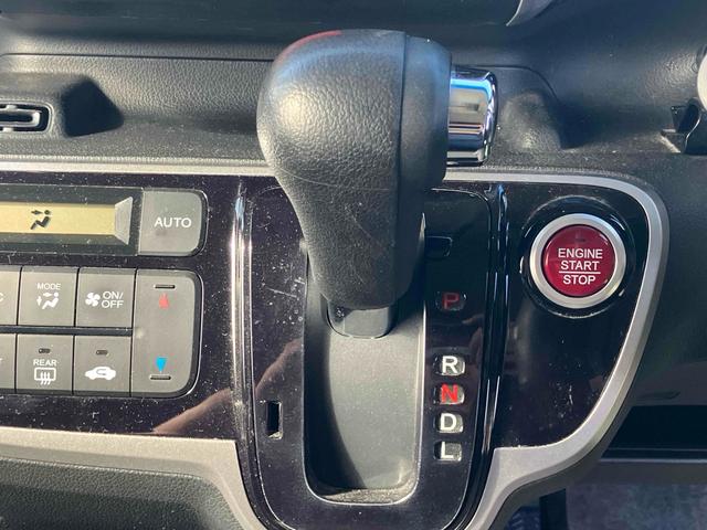 Ｎ－ＢＯＸカスタム Ｇ　ＳＳパッケージ　ドライブレコーダー　ＥＴＣ　バックカメラ　両側電動スライドドア　ナビ　ＴＶ　衝突被害軽減システム　オートライト　ＨＩＤ　スマートキー　アイドリングストップ　電動格納ミラー　ベンチシート　ＣＶＴ（7枚目）