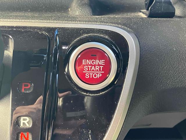 Ｎ－ＢＯＸカスタム Ｇ　ＳＳパッケージ　ドライブレコーダー　ＥＴＣ　バックカメラ　両側電動スライドドア　ナビ　ＴＶ　衝突被害軽減システム　オートライト　ＨＩＤ　スマートキー　アイドリングストップ　電動格納ミラー　ベンチシート　ＣＶＴ（8枚目）