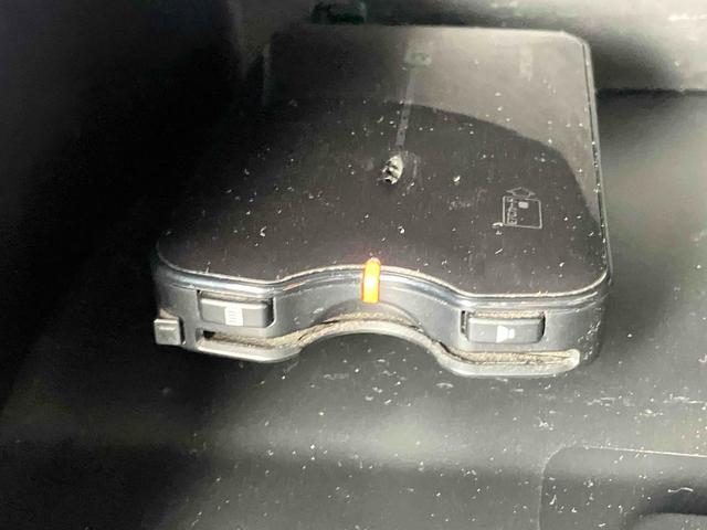 Ｎ－ＢＯＸカスタム Ｇ　ＳＳパッケージ　ドライブレコーダー　ＥＴＣ　バックカメラ　両側電動スライドドア　ナビ　ＴＶ　衝突被害軽減システム　オートライト　ＨＩＤ　スマートキー　アイドリングストップ　電動格納ミラー　ベンチシート　ＣＶＴ（9枚目）