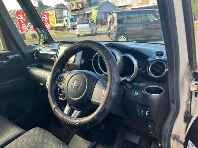 Ｎ－ＢＯＸカスタム Ｇ　ＳＳパッケージ　ドライブレコーダー　ＥＴＣ　バックカメラ　両側電動スライドドア　ナビ　ＴＶ　衝突被害軽減システム　オートライト　ＨＩＤ　スマートキー　アイドリングストップ　電動格納ミラー　ベンチシート　ＣＶＴ（63枚目）