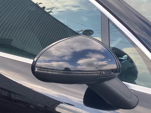 マカン マカンＳ　４ＷＤ　ＥＴＣ　バックカメラ　クリアランスソナー　パワーシート　サンルーフ　ナビ　ＴＶ　オートライト　ＨＩＤ　電動リアゲート　アルミホイール　アイドリングストップ　電動格納ミラー　シートヒーター（28枚目）