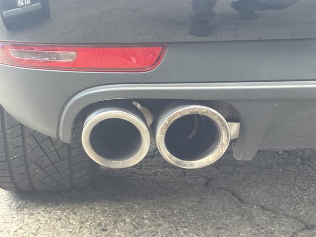 マカン マカンＳ　４ＷＤ　ＥＴＣ　バックカメラ　クリアランスソナー　パワーシート　サンルーフ　ナビ　ＴＶ　オートライト　ＨＩＤ　電動リアゲート　アルミホイール　アイドリングストップ　電動格納ミラー　シートヒーター（32枚目）