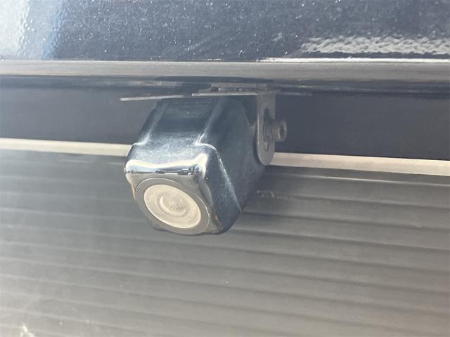 マカン マカンＳ　４ＷＤ　ＥＴＣ　バックカメラ　クリアランスソナー　パワーシート　サンルーフ　ナビ　ＴＶ　オートライト　ＨＩＤ　電動リアゲート　アルミホイール　アイドリングストップ　電動格納ミラー　シートヒーター（34枚目）