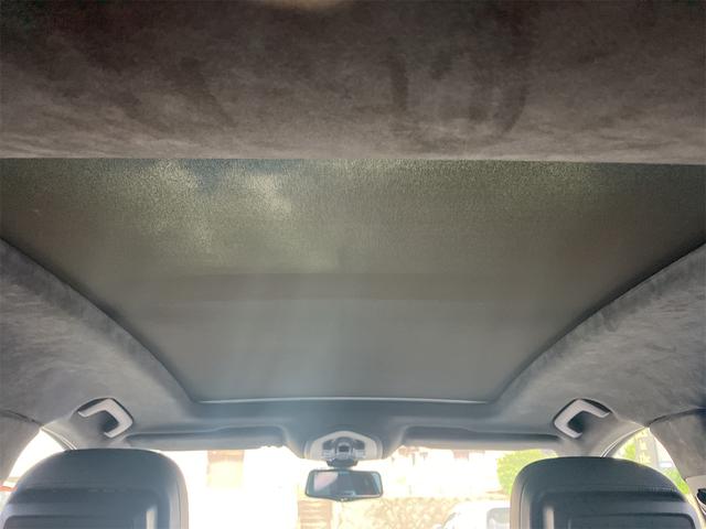 マカン マカンＳ　４ＷＤ　ＥＴＣ　バックカメラ　クリアランスソナー　パワーシート　サンルーフ　ナビ　ＴＶ　オートライト　ＨＩＤ　電動リアゲート　アルミホイール　アイドリングストップ　電動格納ミラー　シートヒーター（35枚目）