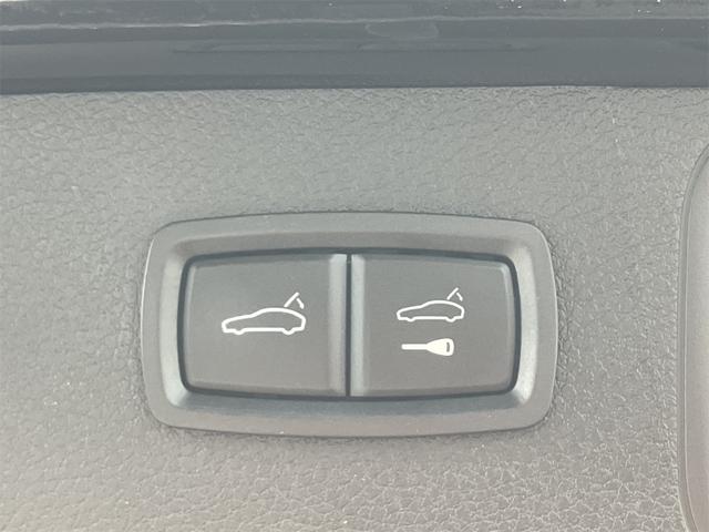 マカン マカンＳ　４ＷＤ　ＥＴＣ　バックカメラ　クリアランスソナー　パワーシート　サンルーフ　ナビ　ＴＶ　オートライト　ＨＩＤ　電動リアゲート　アルミホイール　アイドリングストップ　電動格納ミラー　シートヒーター（36枚目）