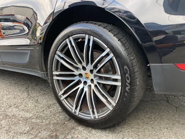 マカン マカンＳ　４ＷＤ　ＥＴＣ　バックカメラ　クリアランスソナー　パワーシート　サンルーフ　ナビ　ＴＶ　オートライト　ＨＩＤ　電動リアゲート　アルミホイール　アイドリングストップ　電動格納ミラー　シートヒーター（37枚目）