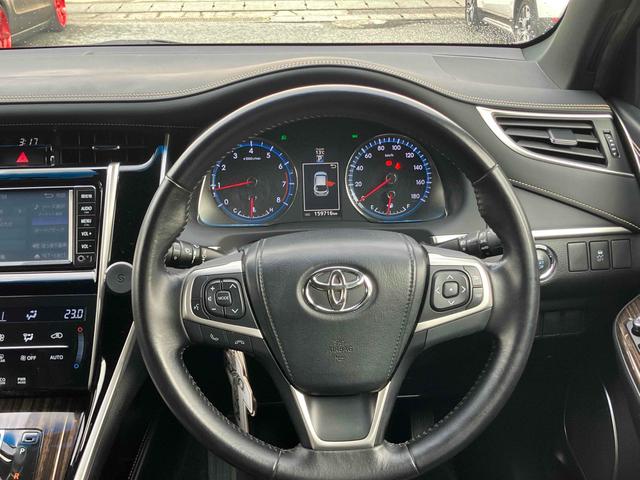 ハリアー エレガンス　バックカメラ　パワーシート　ナビ　ＴＶ　オートライト　ＬＥＤヘッドランプ　アルミホイール　スマートキー　アイドリングストップ　ＣＶＴ　盗難防止システム　衝突安全ボディ　ＣＤ（3枚目）