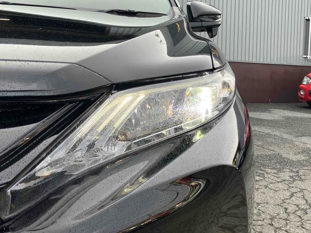 ハリアー エレガンス　バックカメラ　パワーシート　ナビ　ＴＶ　オートライト　ＬＥＤヘッドランプ　アルミホイール　スマートキー　アイドリングストップ　ＣＶＴ　盗難防止システム　衝突安全ボディ　ＣＤ（15枚目）