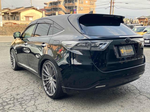 ハリアー エレガンス　バックカメラ　パワーシート　ナビ　ＴＶ　オートライト　ＬＥＤヘッドランプ　アルミホイール　スマートキー　アイドリングストップ　ＣＶＴ　盗難防止システム　衝突安全ボディ　ＣＤ（17枚目）