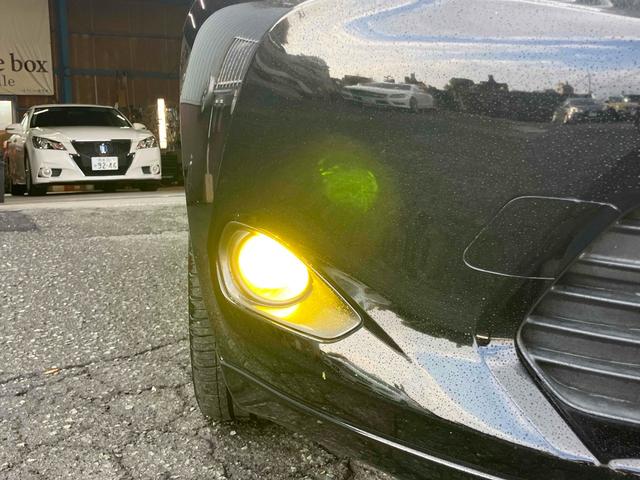 ハリアー エレガンス　バックカメラ　パワーシート　ナビ　ＴＶ　オートライト　ＬＥＤヘッドランプ　アルミホイール　スマートキー　アイドリングストップ　ＣＶＴ　盗難防止システム　衝突安全ボディ　ＣＤ（21枚目）