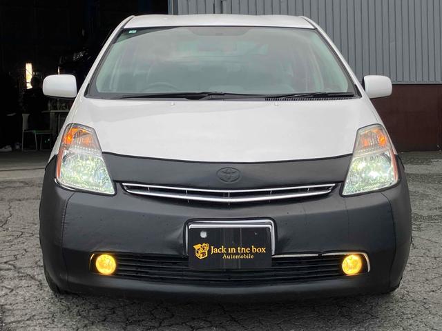 プリウス Ｓ　バックカメラ　アルミホイール　オートライト　ＣＶＴ　スマートキー　アイドリングストップ　盗難防止システム　ＣＤ　Ｂｌｕｅｔｏｏｔｈ　衝突安全ボディ　ＡＢＳ　エアコン　パワーステアリング（12枚目）