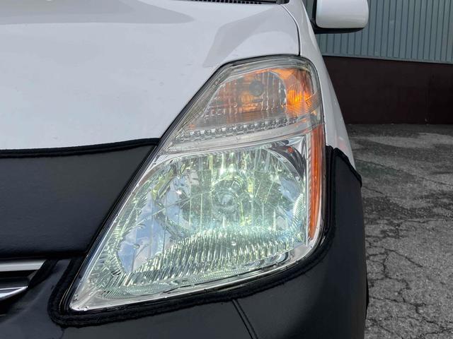 プリウス Ｓ　バックカメラ　アルミホイール　オートライト　ＣＶＴ　スマートキー　アイドリングストップ　盗難防止システム　ＣＤ　Ｂｌｕｅｔｏｏｔｈ　衝突安全ボディ　ＡＢＳ　エアコン　パワーステアリング（15枚目）