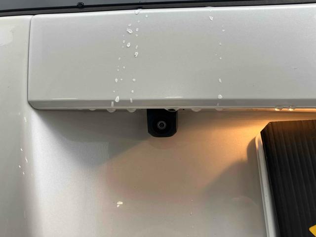 プリウス Ｓ　バックカメラ　アルミホイール　オートライト　ＣＶＴ　スマートキー　アイドリングストップ　盗難防止システム　ＣＤ　Ｂｌｕｅｔｏｏｔｈ　衝突安全ボディ　ＡＢＳ　エアコン　パワーステアリング（25枚目）