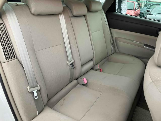 プリウス Ｓ　バックカメラ　アルミホイール　オートライト　ＣＶＴ　スマートキー　アイドリングストップ　盗難防止システム　ＣＤ　Ｂｌｕｅｔｏｏｔｈ　衝突安全ボディ　ＡＢＳ　エアコン　パワーステアリング（34枚目）