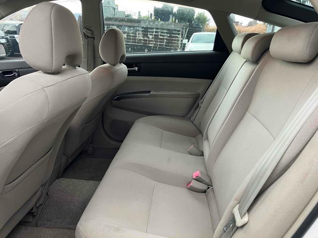 プリウス Ｓ　バックカメラ　アルミホイール　オートライト　ＣＶＴ　スマートキー　アイドリングストップ　盗難防止システム　ＣＤ　Ｂｌｕｅｔｏｏｔｈ　衝突安全ボディ　ＡＢＳ　エアコン　パワーステアリング（36枚目）