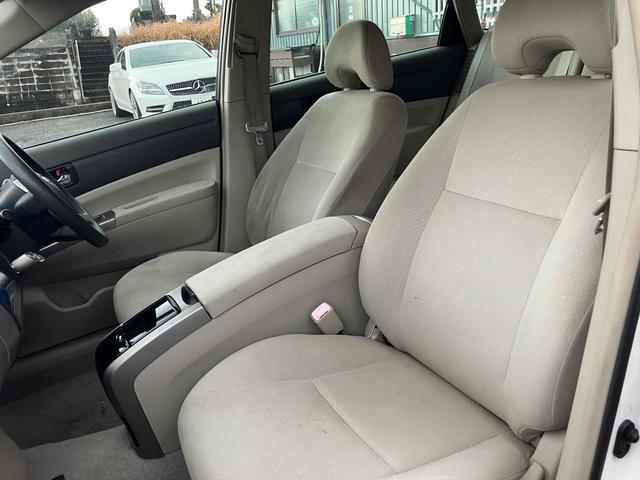 プリウス Ｓ　バックカメラ　アルミホイール　オートライト　ＣＶＴ　スマートキー　アイドリングストップ　盗難防止システム　ＣＤ　Ｂｌｕｅｔｏｏｔｈ　衝突安全ボディ　ＡＢＳ　エアコン　パワーステアリング（39枚目）