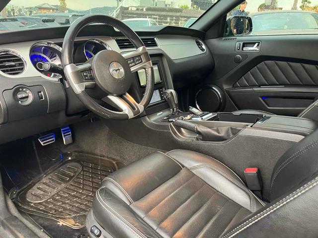 マスタング 　ドライブレコーダー　ナビ　ＴＶ　ＡＴ　アルミホイール　ＣＤ　運転席エアバッグ（11枚目）