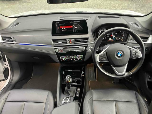 Ｘ１ 　４ＷＤ　バックカメラ　クリアランスソナー　パワーシート　衝突被害軽減システム　サンルーフ　ナビ　オートライト　ＬＥＤヘッドランプ　ヘッドライトウォッシャー　電動リアゲート　アルミホイール　スマートキー（2枚目）