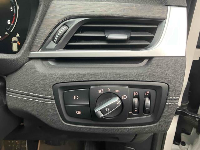 Ｘ１ 　４ＷＤ　バックカメラ　クリアランスソナー　パワーシート　衝突被害軽減システム　サンルーフ　ナビ　オートライト　ＬＥＤヘッドランプ　ヘッドライトウォッシャー　電動リアゲート　アルミホイール　スマートキー（8枚目）