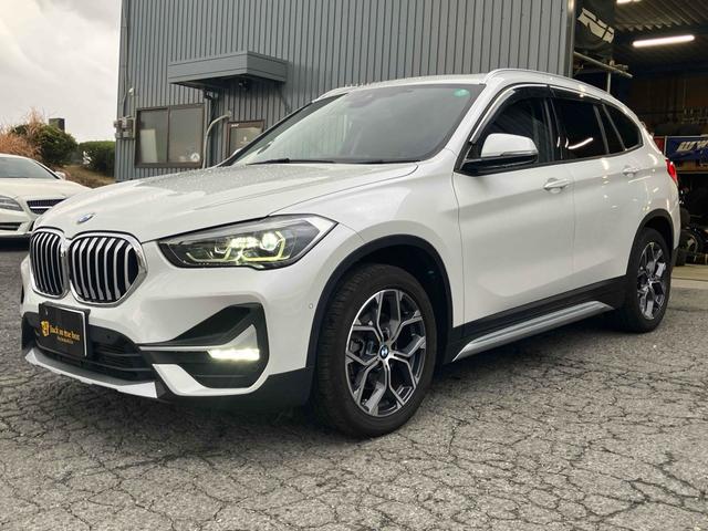 Ｘ１ 　４ＷＤ　バックカメラ　クリアランスソナー　パワーシート　衝突被害軽減システム　サンルーフ　ナビ　オートライト　ＬＥＤヘッドランプ　ヘッドライトウォッシャー　電動リアゲート　アルミホイール　スマートキー（12枚目）