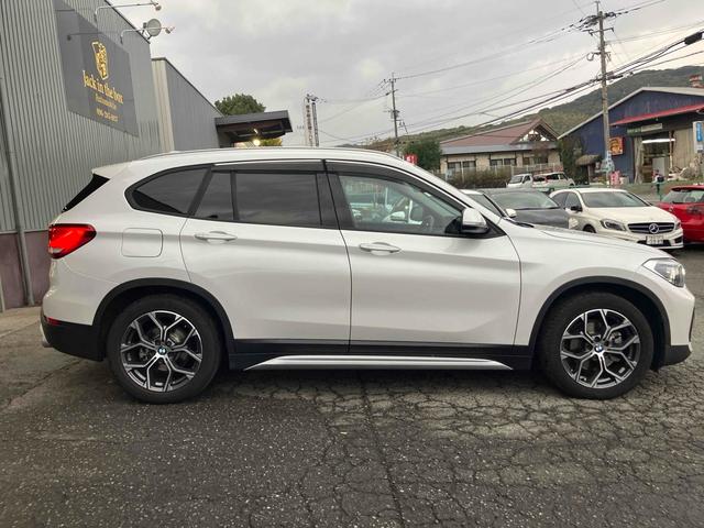 Ｘ１ 　４ＷＤ　バックカメラ　クリアランスソナー　パワーシート　衝突被害軽減システム　サンルーフ　ナビ　オートライト　ＬＥＤヘッドランプ　ヘッドライトウォッシャー　電動リアゲート　アルミホイール　スマートキー（15枚目）