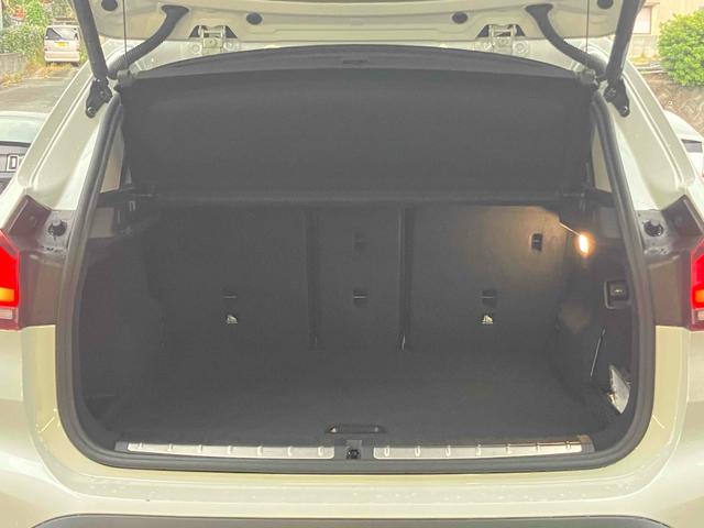 Ｘ１ 　４ＷＤ　バックカメラ　クリアランスソナー　パワーシート　衝突被害軽減システム　サンルーフ　ナビ　オートライト　ＬＥＤヘッドランプ　ヘッドライトウォッシャー　電動リアゲート　アルミホイール　スマートキー（22枚目）