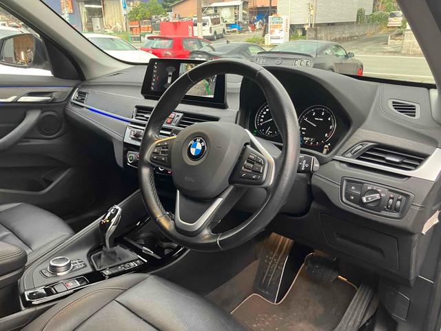 Ｘ１ 　４ＷＤ　バックカメラ　クリアランスソナー　パワーシート　衝突被害軽減システム　サンルーフ　ナビ　オートライト　ＬＥＤヘッドランプ　ヘッドライトウォッシャー　電動リアゲート　アルミホイール　スマートキー（31枚目）