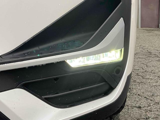 Ｘ１ 　４ＷＤ　バックカメラ　クリアランスソナー　パワーシート　衝突被害軽減システム　サンルーフ　ナビ　オートライト　ＬＥＤヘッドランプ　ヘッドライトウォッシャー　電動リアゲート　アルミホイール　スマートキー（45枚目）