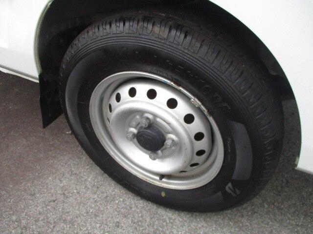 キャリイトラック KCエアコン・パワステ 5速MT エアコン パワステ エアバッグ 3方開き(4枚目)