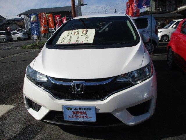 フィット 13G・Fパッケージ ファインエディション 特別使用車 ワンオーナー オートマ ABS Wエアバッグ メモリーナビフルセグテレビ バックカメラ DVDビデオ CD スマートキー 定期点検記録簿付き(2枚目)