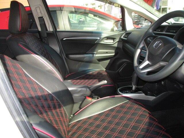 フィット 13G・Fパッケージ ファインエディション 特別使用車 ワンオーナー オートマ ABS Wエアバッグ メモリーナビフルセグテレビ バックカメラ DVDビデオ CD スマートキー 定期点検記録簿付き(15枚目)