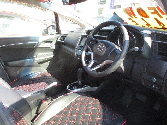 フィット 13G・Fパッケージ ファインエディション 特別使用車 ワンオーナー オートマ ABS Wエアバッグ メモリーナビフルセグテレビ バックカメラ DVDビデオ CD スマートキー 定期点検記録簿付き(16枚目)