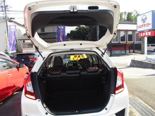 フィット 13G・Fパッケージ ファインエディション 特別使用車 ワンオーナー オートマ ABS Wエアバッグ メモリーナビフルセグテレビ バックカメラ DVDビデオ CD スマートキー 定期点検記録簿付き(18枚目)