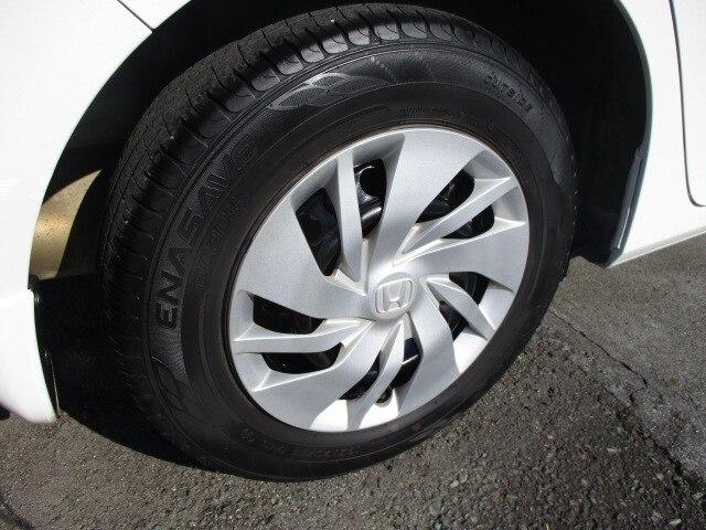 フィット 13G・Fパッケージ ファインエディション 特別使用車 ワンオーナー オートマ ABS Wエアバッグ メモリーナビフルセグテレビ バックカメラ DVDビデオ CD スマートキー 定期点検記録簿付き(20枚目)