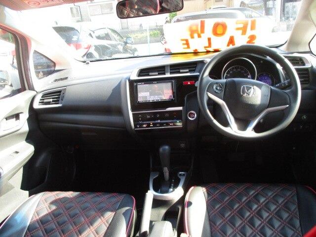 フィット 13G・Fパッケージ ファインエディション 特別使用車 ワンオーナー オートマ ABS Wエアバッグ メモリーナビフルセグテレビ バックカメラ DVDビデオ CD スマートキー 定期点検記録簿付き(30枚目)