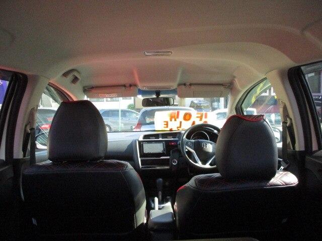 フィット 13G・Fパッケージ ファインエディション 特別使用車 ワンオーナー オートマ ABS Wエアバッグ メモリーナビフルセグテレビ バックカメラ DVDビデオ CD スマートキー 定期点検記録簿付き(37枚目)