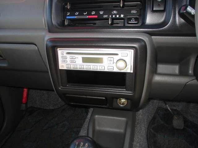 ジムニー ＸＧ　５速ＭＴ　ＡＢＳ　Ｗエアバッグ　ＣＤ　アルミチェーン式（12枚目）