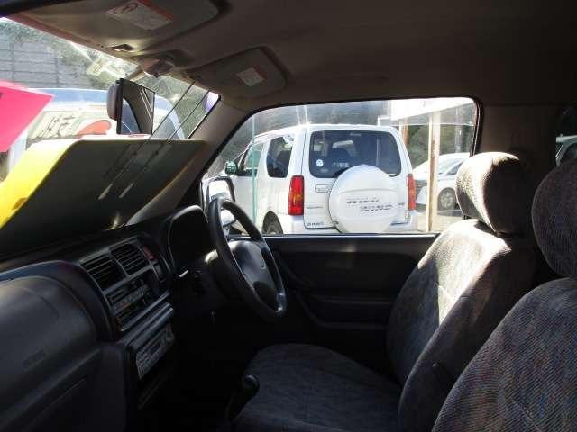 ジムニー ＸＧ　５速ＭＴ　ＡＢＳ　Ｗエアバッグ　ＣＤ　アルミチェーン式（30枚目）