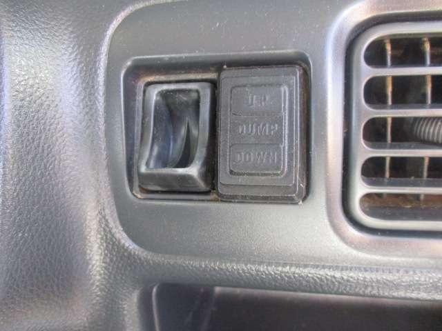 キャリイトラック ダンプ 5速MT 4WD ダンプ エアコン パワステ 車検8年2月 走行56,000キロ(23枚目)